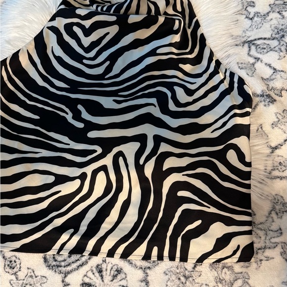 H&M Black and White Zebra Print Top - Picture 1 of 7